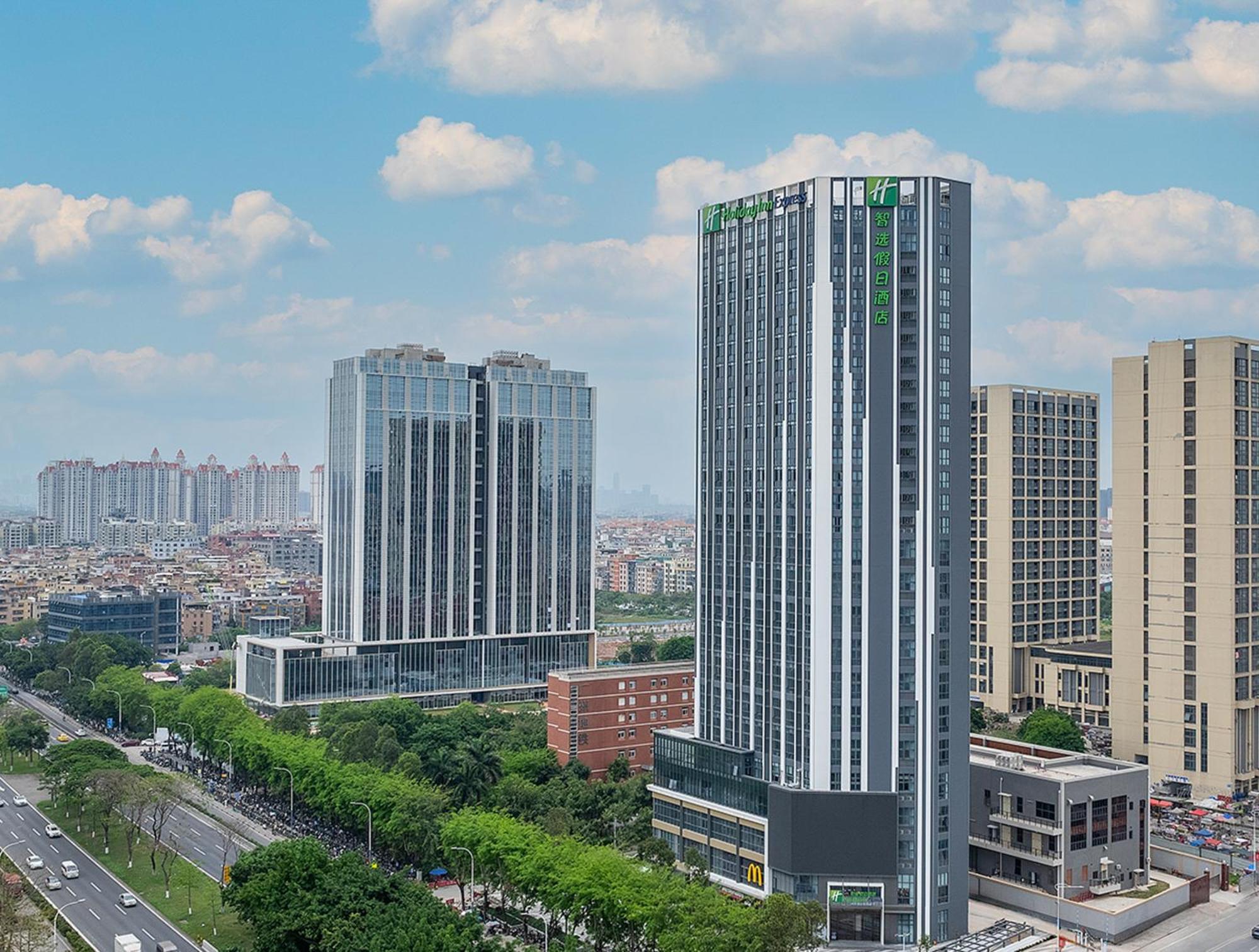 Holiday Inn Express Guangzhou Panyu Dashi By Ihg Exterior foto