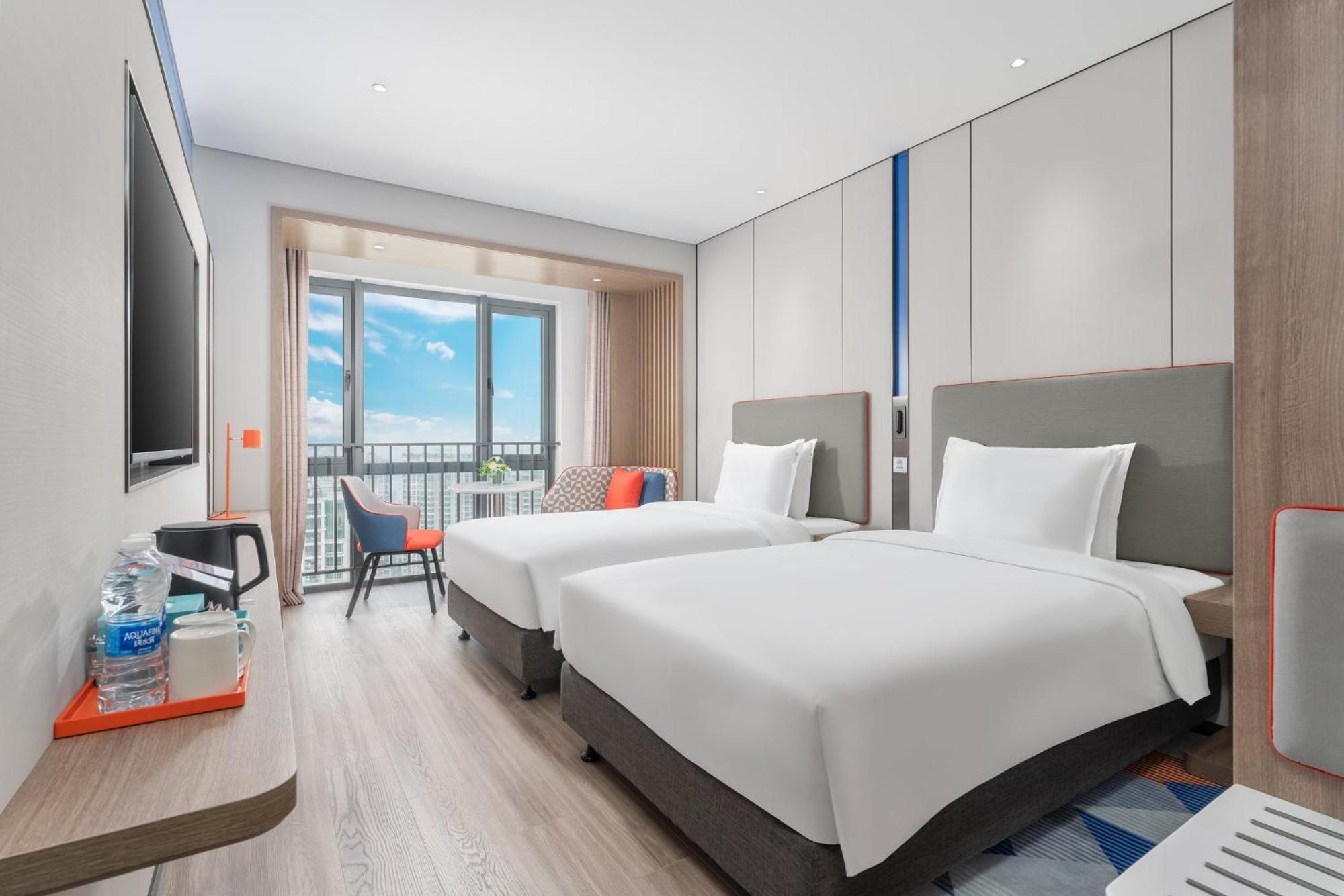 Holiday Inn Express Guangzhou Panyu Dashi By Ihg Exterior foto