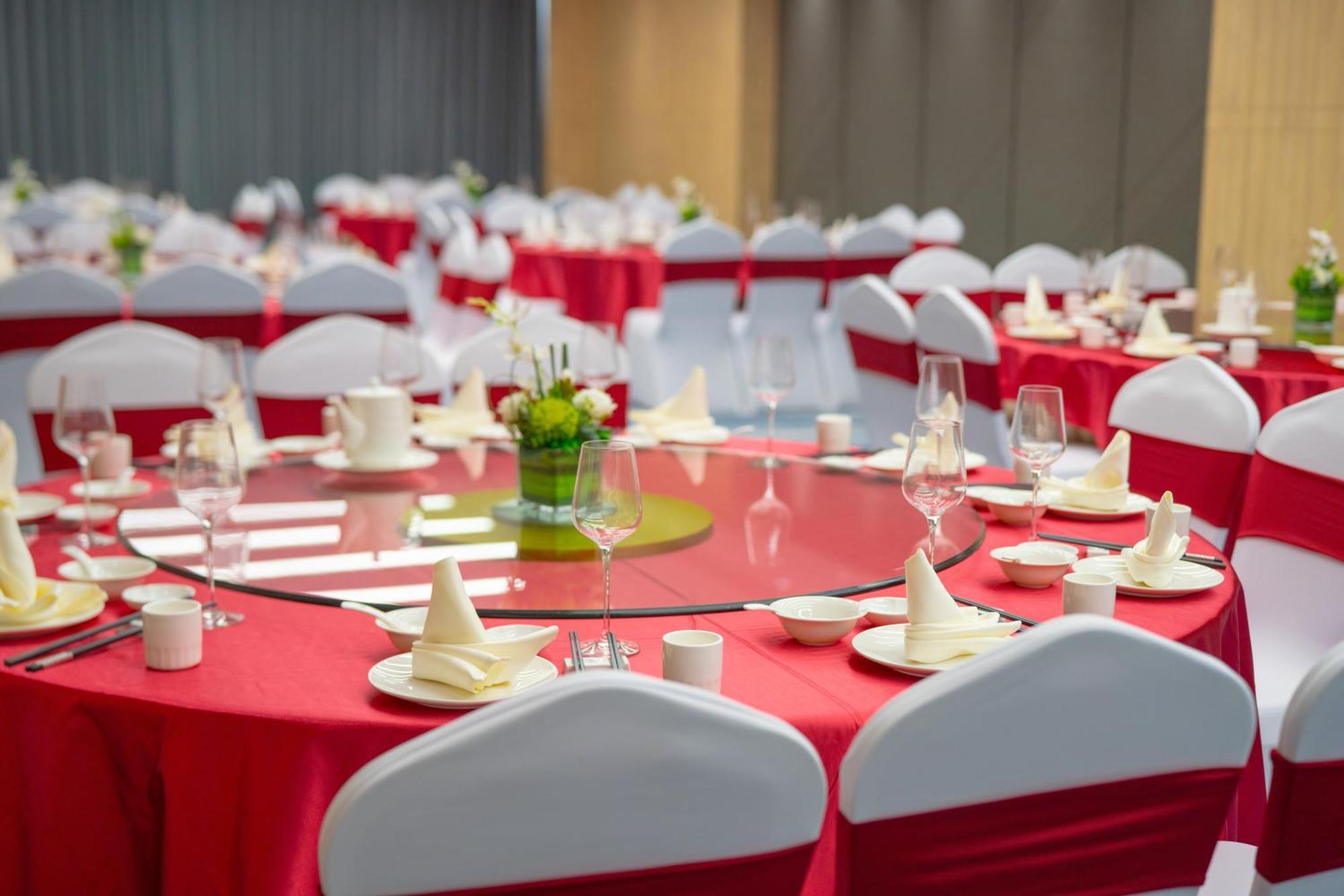 Holiday Inn Express Guangzhou Panyu Dashi By Ihg Exterior foto