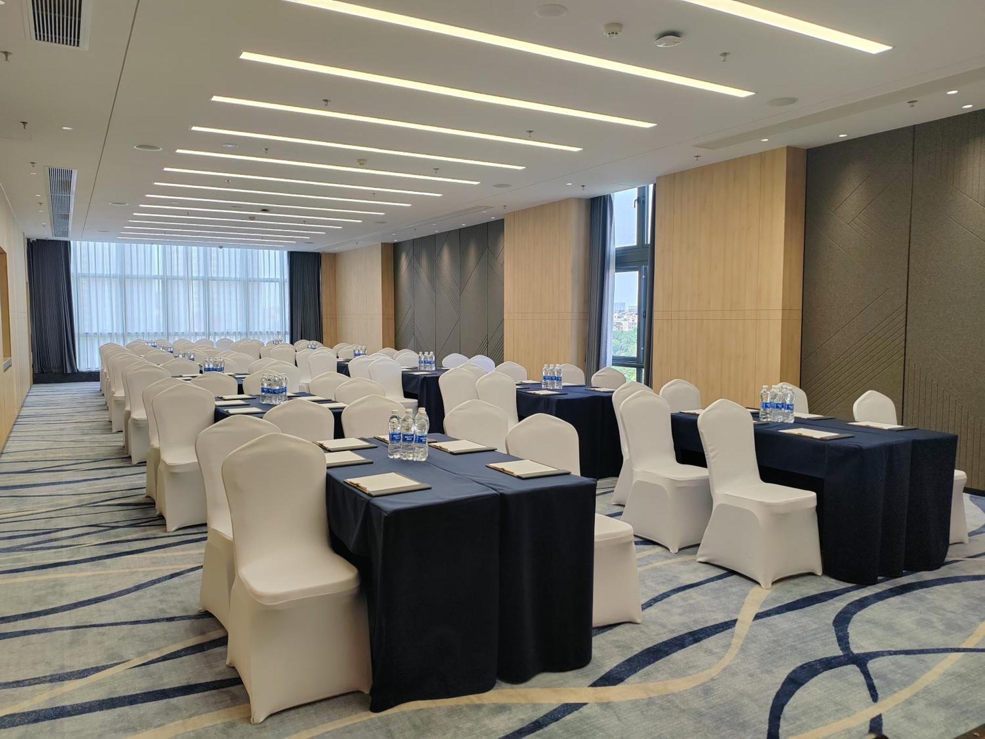 Holiday Inn Express Guangzhou Panyu Dashi By Ihg Exterior foto